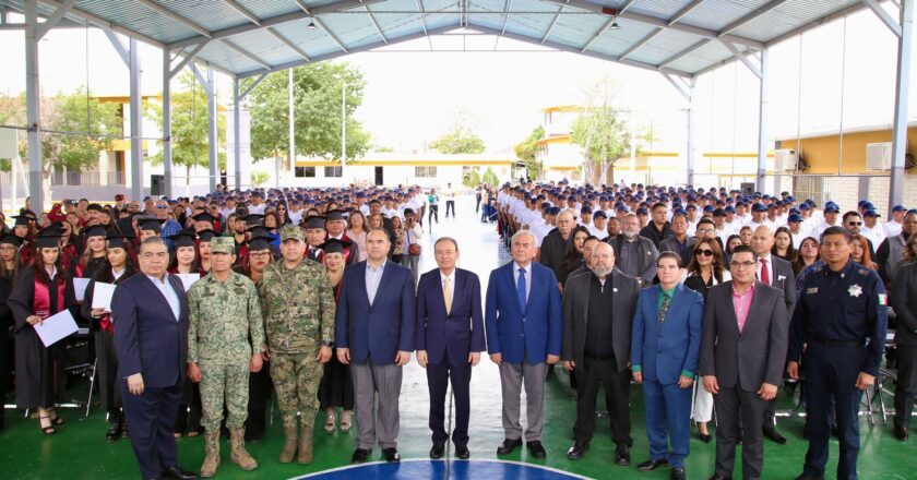 Gobernador Durazo refuerza corporaciones de seguridad con más policías egresados de la USP