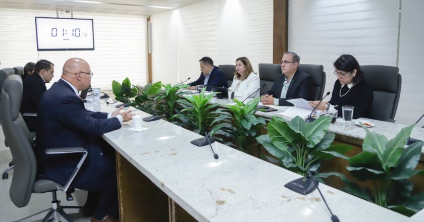 El Comité de Evaluación del Poder Legislativo sigue con entrevistas a aspirantes a jueces y juezas