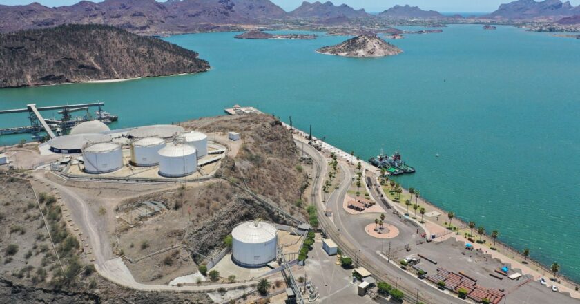Con Plan Sonora, Gobernador Durazo atrae interés de naviera danesa para invertir en el Puerto de Guaymas