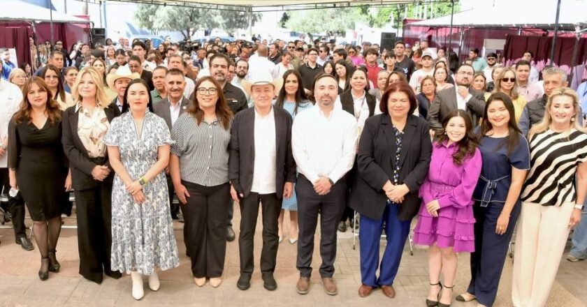 Gobernador Durazo oferta más de mil empleos para mujeres en la Feria Nacional 2025