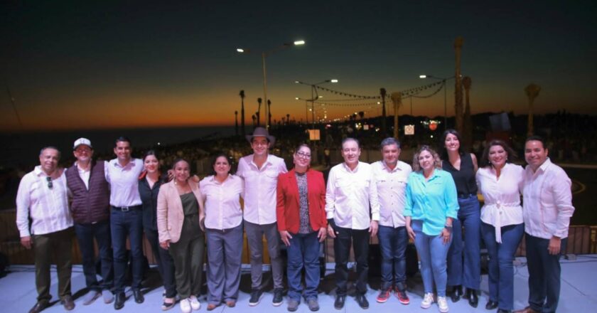 Con ambiente de fiesta y lleno total, Gobernador Durazo detona potencial turístico de Huatabampito con inauguración de Malecón