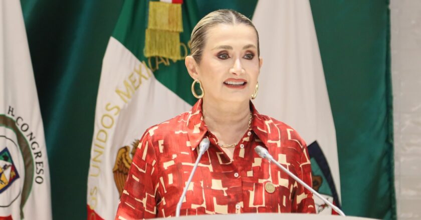 Plantea diputada Ely Sallard instalar desfibriladores en espacios de alta afluencia.