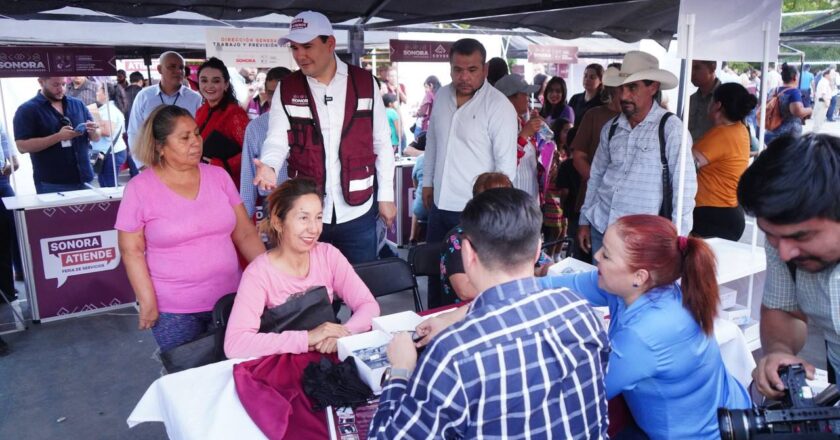Gobernador Durazo lleva servicios gratuitos a la colonia Café Combate con feria “Sonora Atiende”