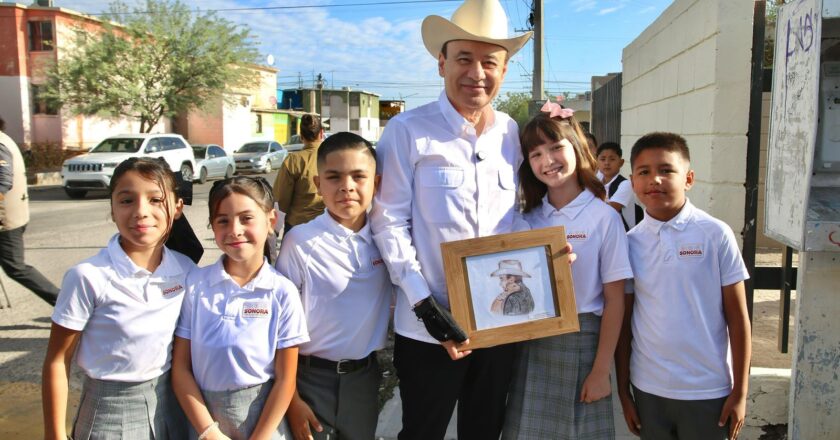 Gobernador Durazo destina más de 2 mil 600 millones de pesos para el programa de becas más grande de la historia