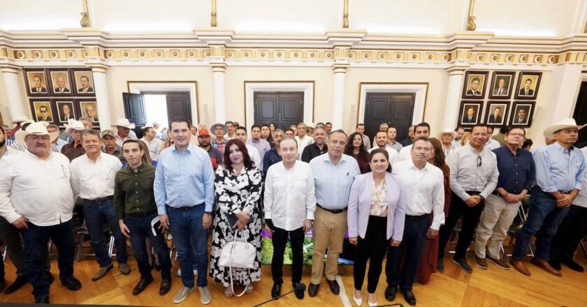 Garantiza Gobernador Durazo suministro equitativo de agua en comunidades con Plan Integral Río Sonora