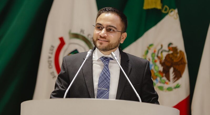 Diputado René García propone hacer permanente el Premio Estatal de Periodismo