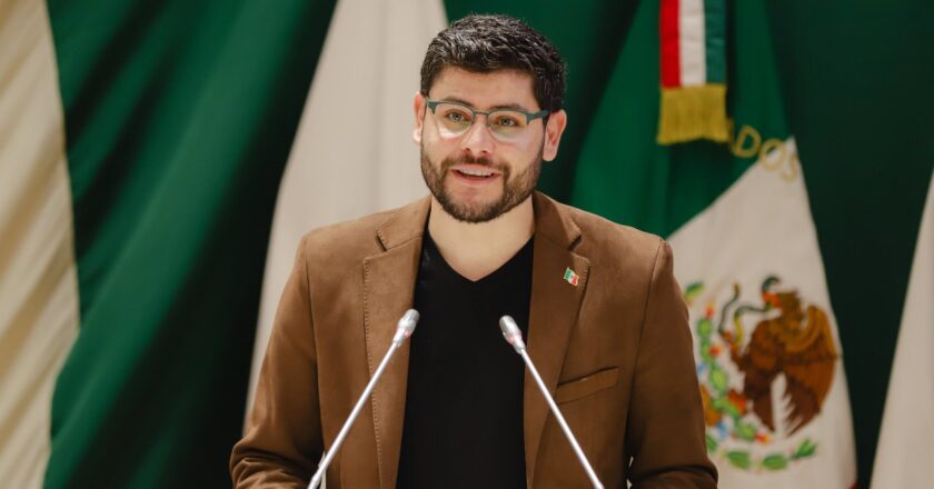 Diputado Juan Pablo Arenivar presenta iniciativa para la comparecencia del gobernador ante el congreso