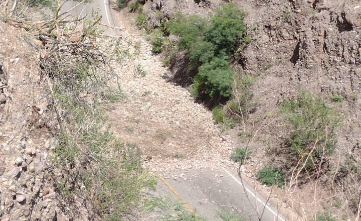 Gobierno de Sonora continúa con la atención ante cierres carreteros por recientes lluvias