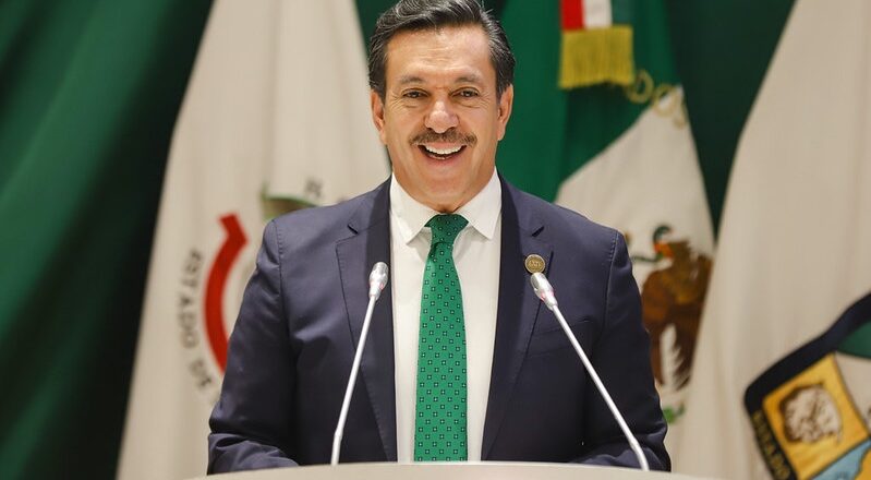 David Figueroa propone que candidatos a diputados residan en el distrito que buscan representar