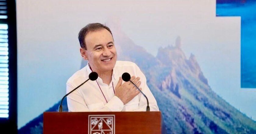 Gobernador Durazo detona economía, turismo y conectividad con nueva ruta aérea Hermosillo-Mazatlán