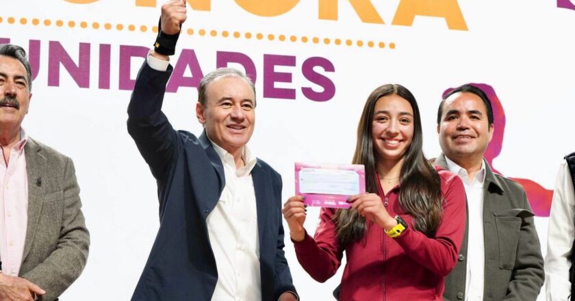 Alfonso Durazo reconoce y fortalece a atletas sonorenses con 540 becas