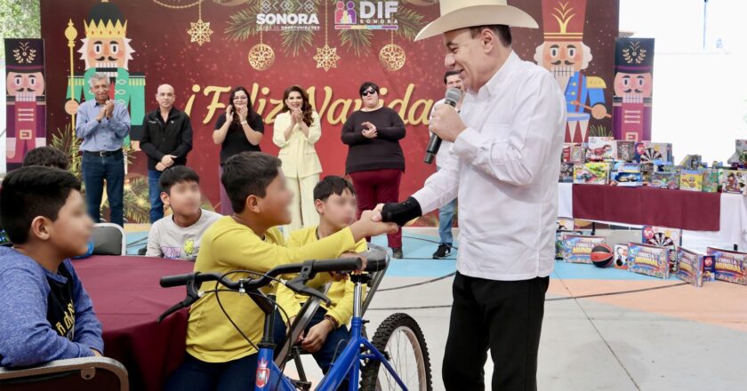 Gobernador Durazo impulsa el desarrollo integral de niñas y niños en condición vulnerable con apoyos y becas
