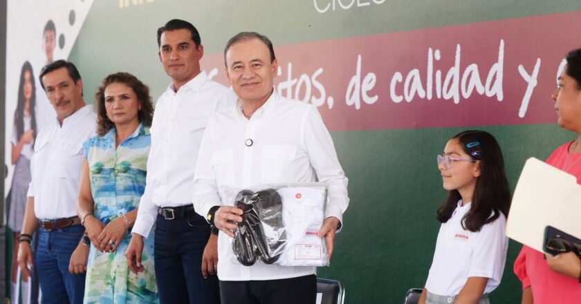 Durazo garantiza uniformes escolares a tiempo: amplía plazo de actualización de tallas