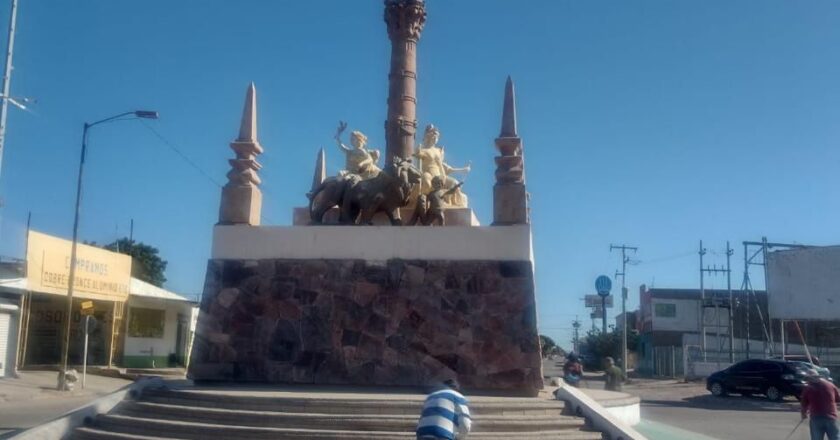 Trabajan en mantenimiento de bulevar Héroe de Nacozari y Ángel de la Independencia