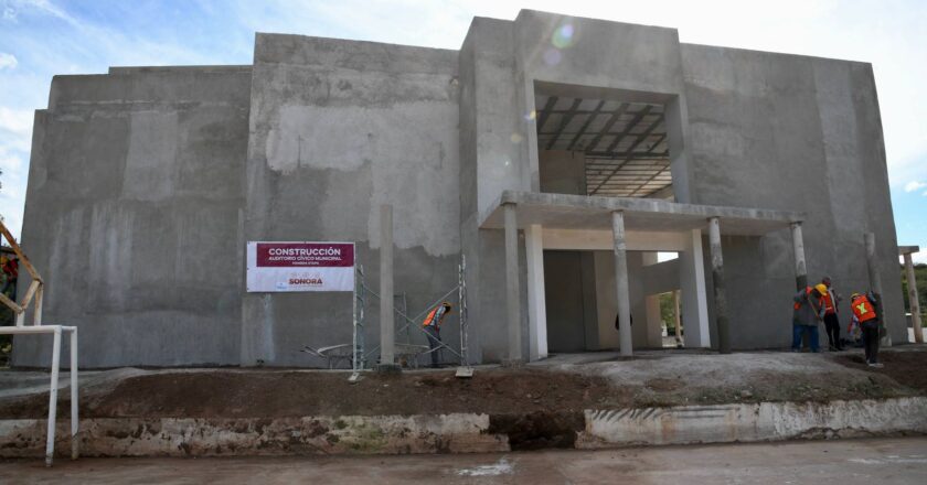 Durazo acelera transformación del norte de Sonora con inversión en salud, becas e infraestructura