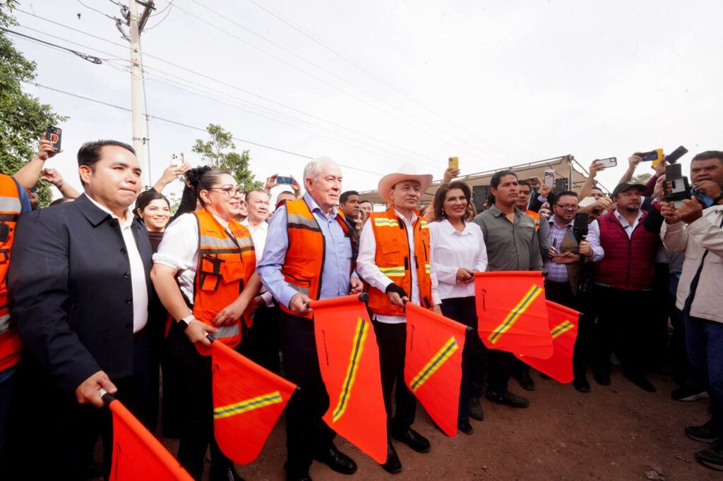 Alfonso Durazo fortalece al sector agrícola con obra estratégica en la carretera Hermosillo-Kino
