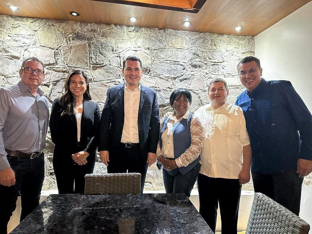 Coordinación total por Sonora: Gobierno estatal y legisladores federales suman esfuerzos.