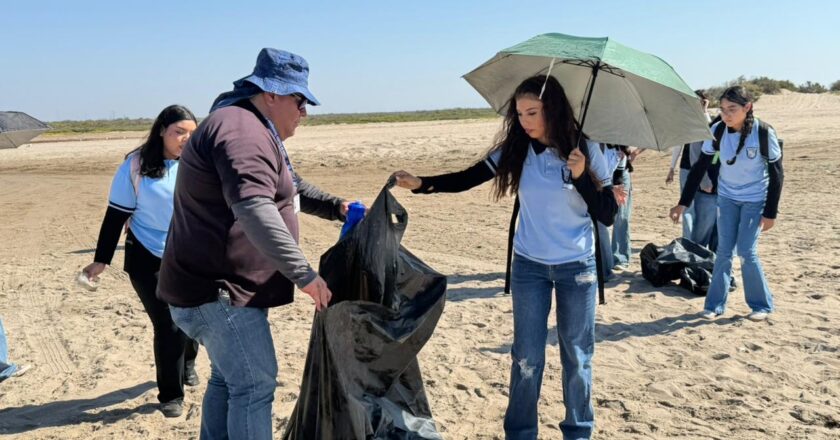 Ayuntamiento realiza talacha playera en el Cochórit