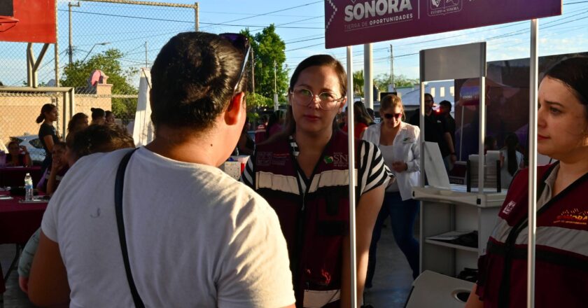 Gobierno de Sonora brinda orientación laboral en feria de servicios “Sonora Atiende”