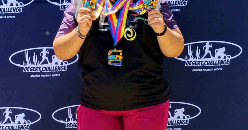 Atleta de deporte adaptado de Cobach Sonora conquista tres medallas de oro en competencia internacional