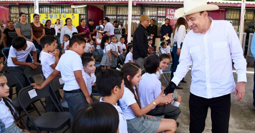 Lleva Gobernador Durazo becas, obras y servicios gratuitos a miles de familias de la sierra sonorense