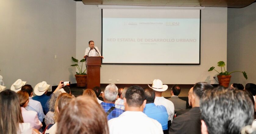 Impulsa Gobernador Durazo crecimiento ordenado de los municipios con Red Estatal de Desarrollo