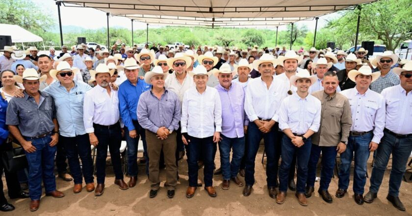 Con apoyo de presidenta Sheinbaum, Gobernador Durazo inicia construcción de Subasta ganadera de la sierra en Moctezuma