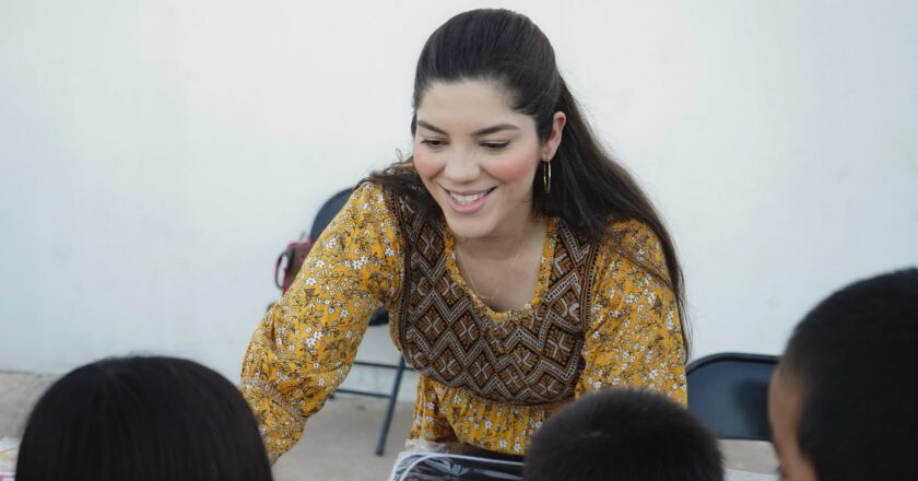 Por tercer año diputada Amairany Peña entrega mochilas y esperanza a niñas y niños del Poblado Miguel Alemán