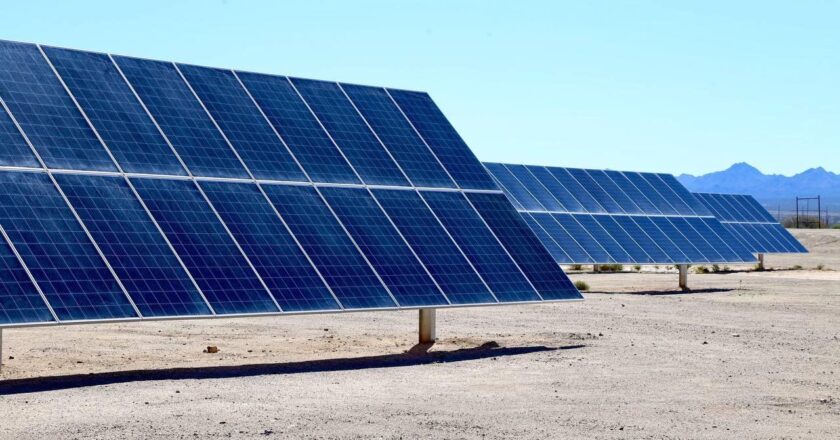 Con planta fotovoltaica, gobernador Durazo transforma el futuro energético de Sonora