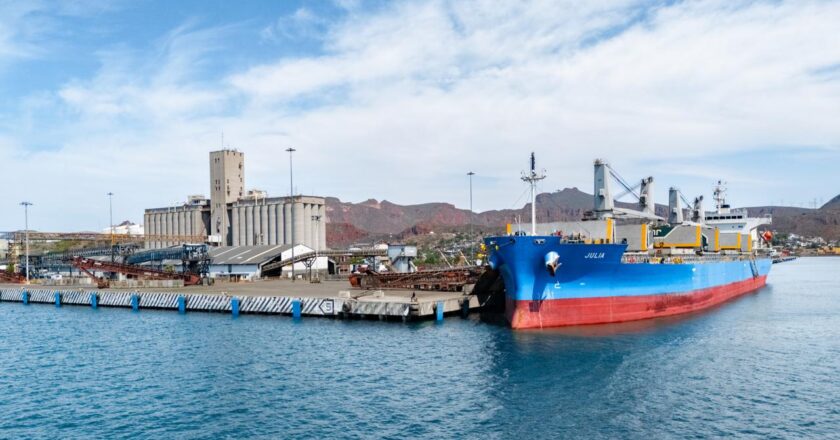 Gobernador Durazo transforma Puerto de Guaymas en la plataforma logística y comercial del noroeste del país